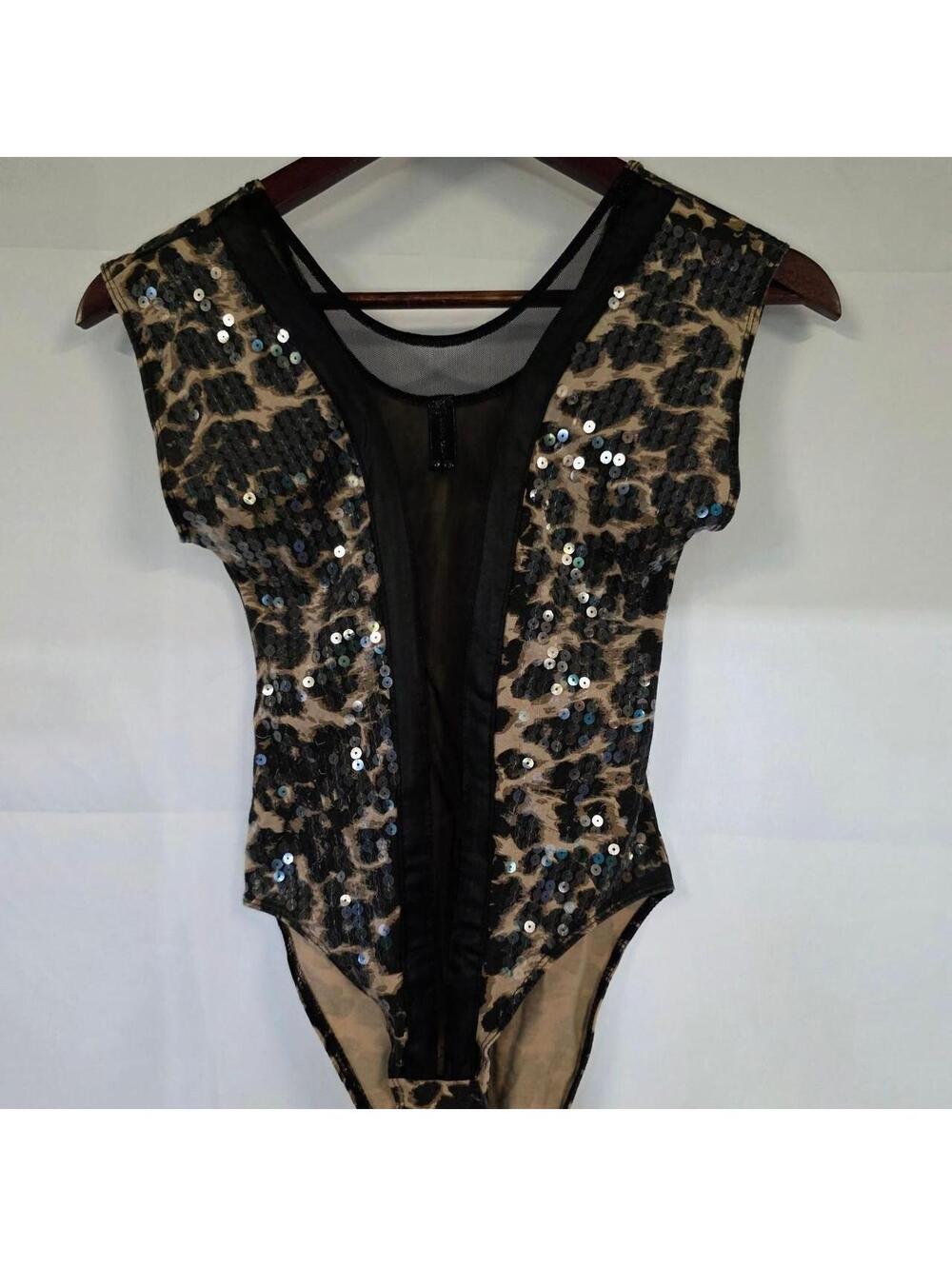 Poof Couture size M, printed onesie #animalistic #onsie